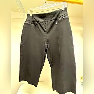 Style and Co black stretch capri pants